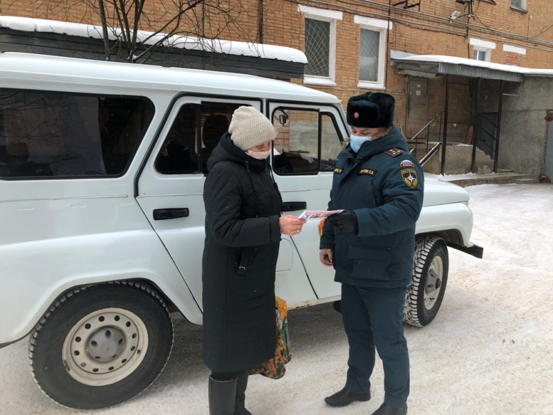 Сотрудники МЧС напомнили жителям Сысольского района Коми о важности соблюдения мер профилактики коронавирусной инфекции.